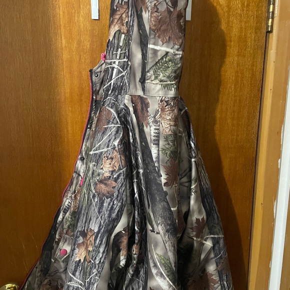 Women's Camouflage Ski Jacket with Pink Accents - Picture 2 of 2